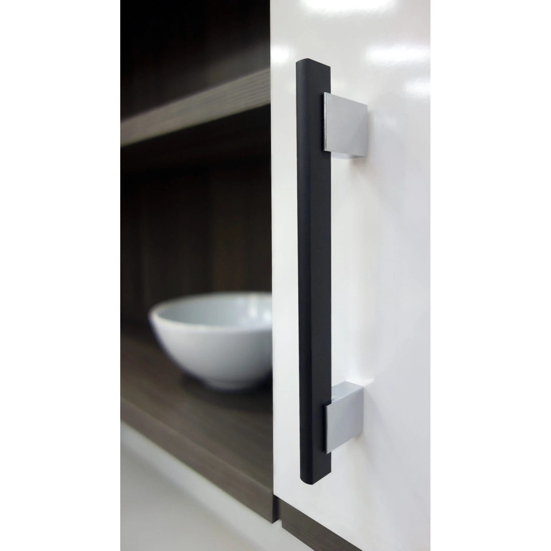 Contemporary Pull, 5-1/16" Center-to-Center, Chrome, Matte Black - Image 3