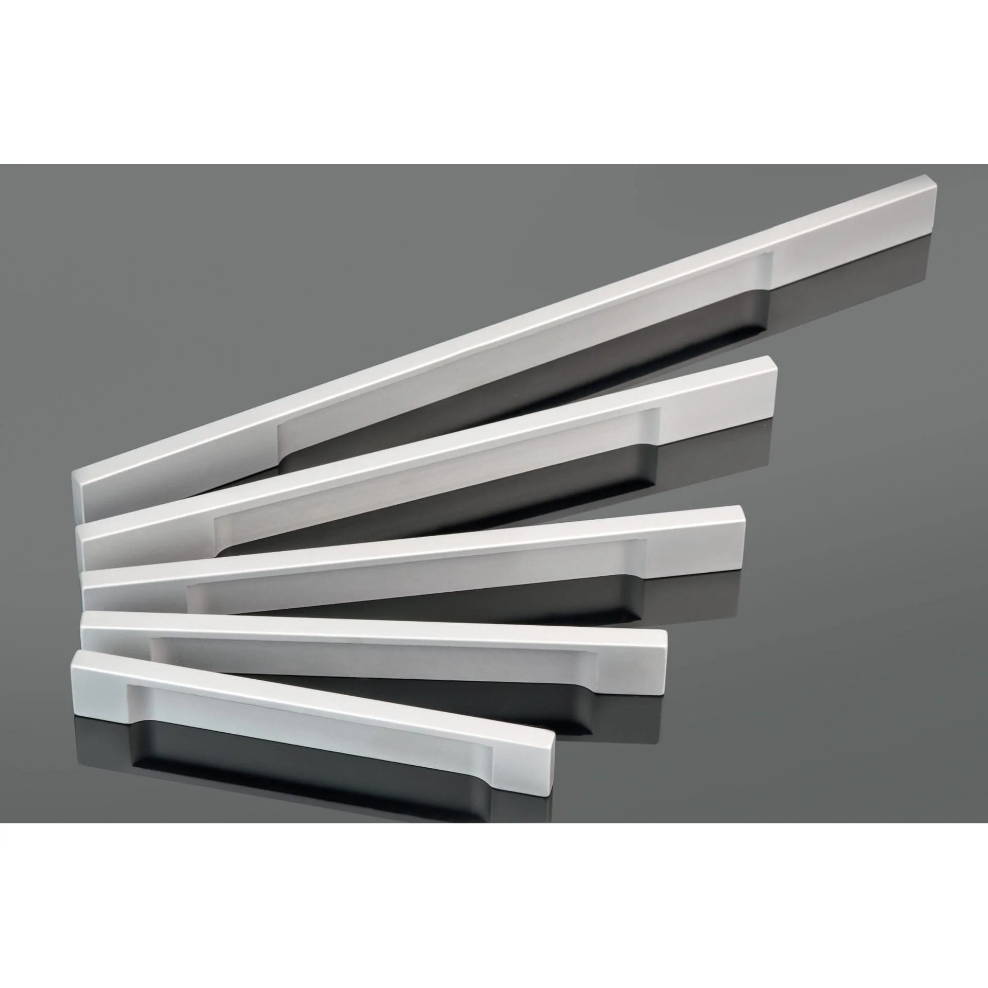 Contemporary Pull, 6-5/16" Center-to-Center, Stainless Steel - Image 4