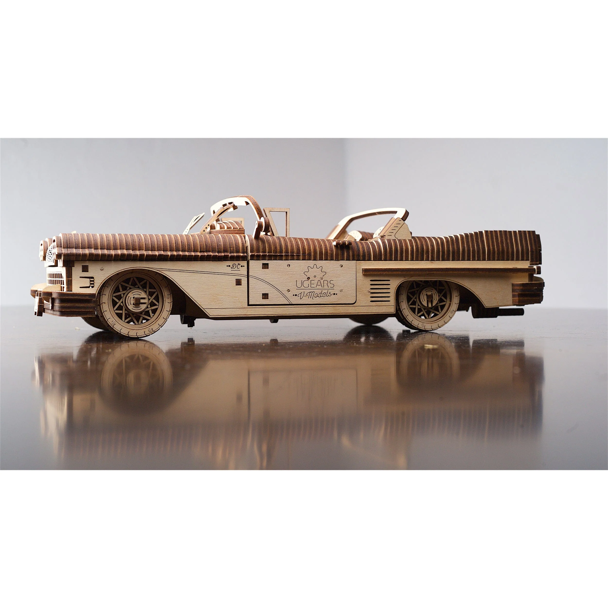 Dream Cabriolet Model Kit - Image 2