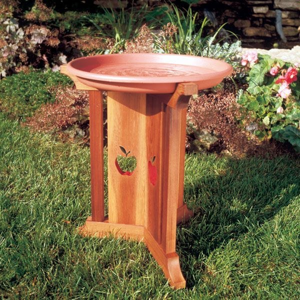 Woodworking Project Paper Plan to Build Birdbath Beauty